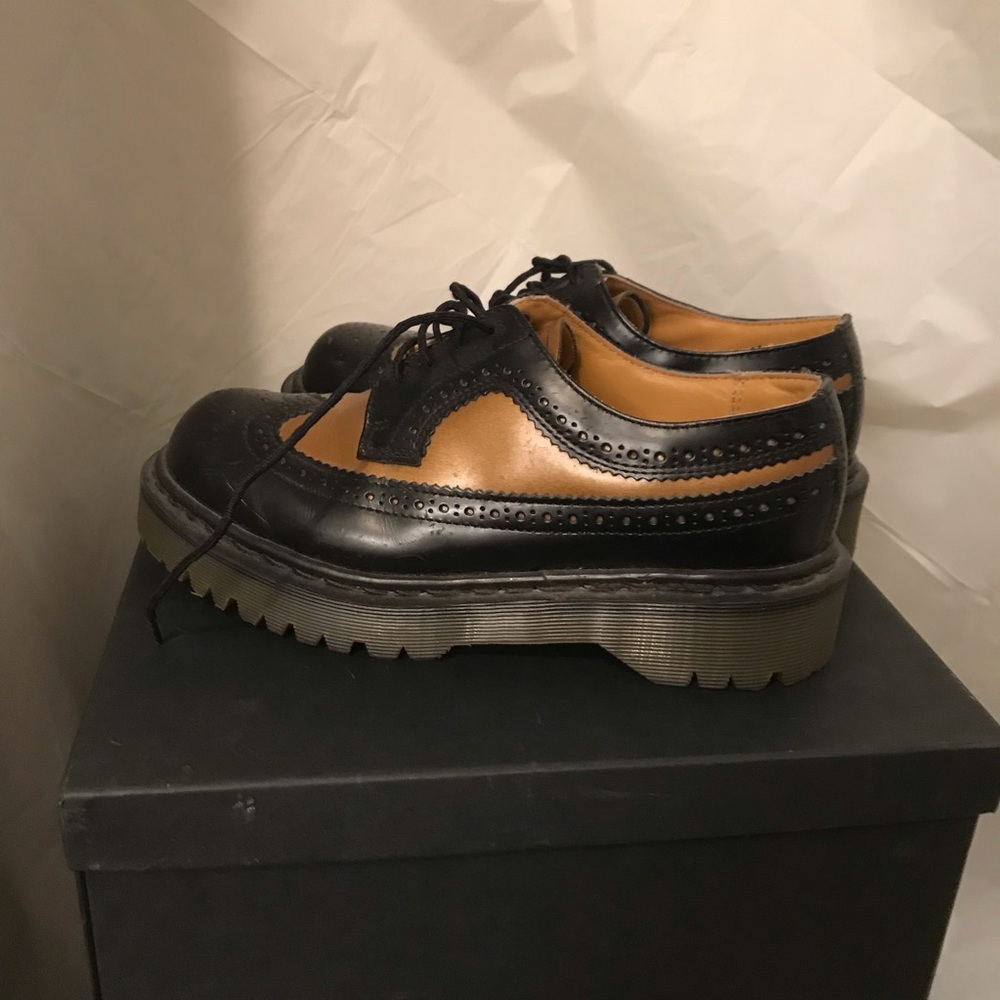 Dr.Martens Brogues